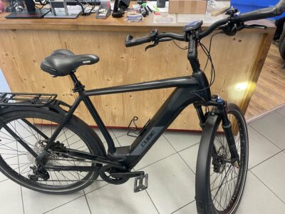 CUBE Kathmandu Hybrid EXC 625 black´n´grey